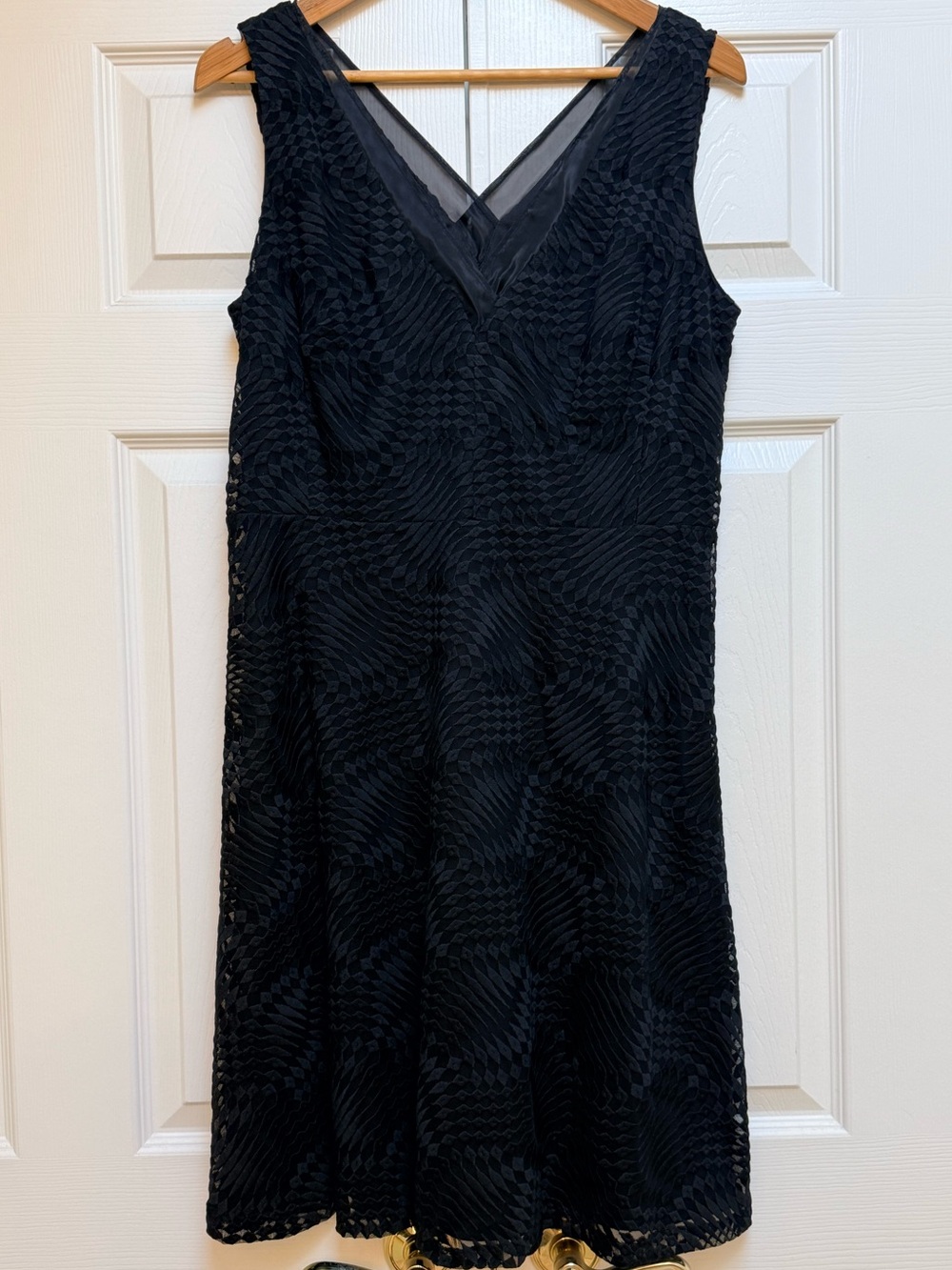 Donna Karan Black Textured V-Neck Midi Dress